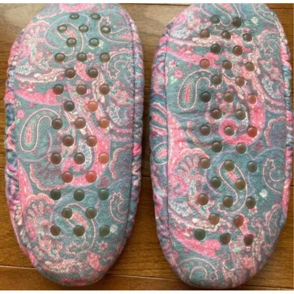 Women's 9/10 House Slippers - Picture 2 of 3